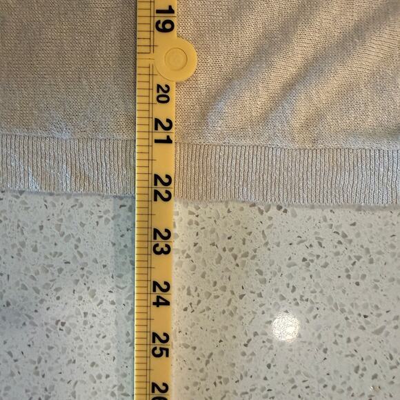 Garnet Hill 100% Linen Oversized Relaxed V Neck Sweater Beige XS Quiet Luxury - Picture 7 of 8